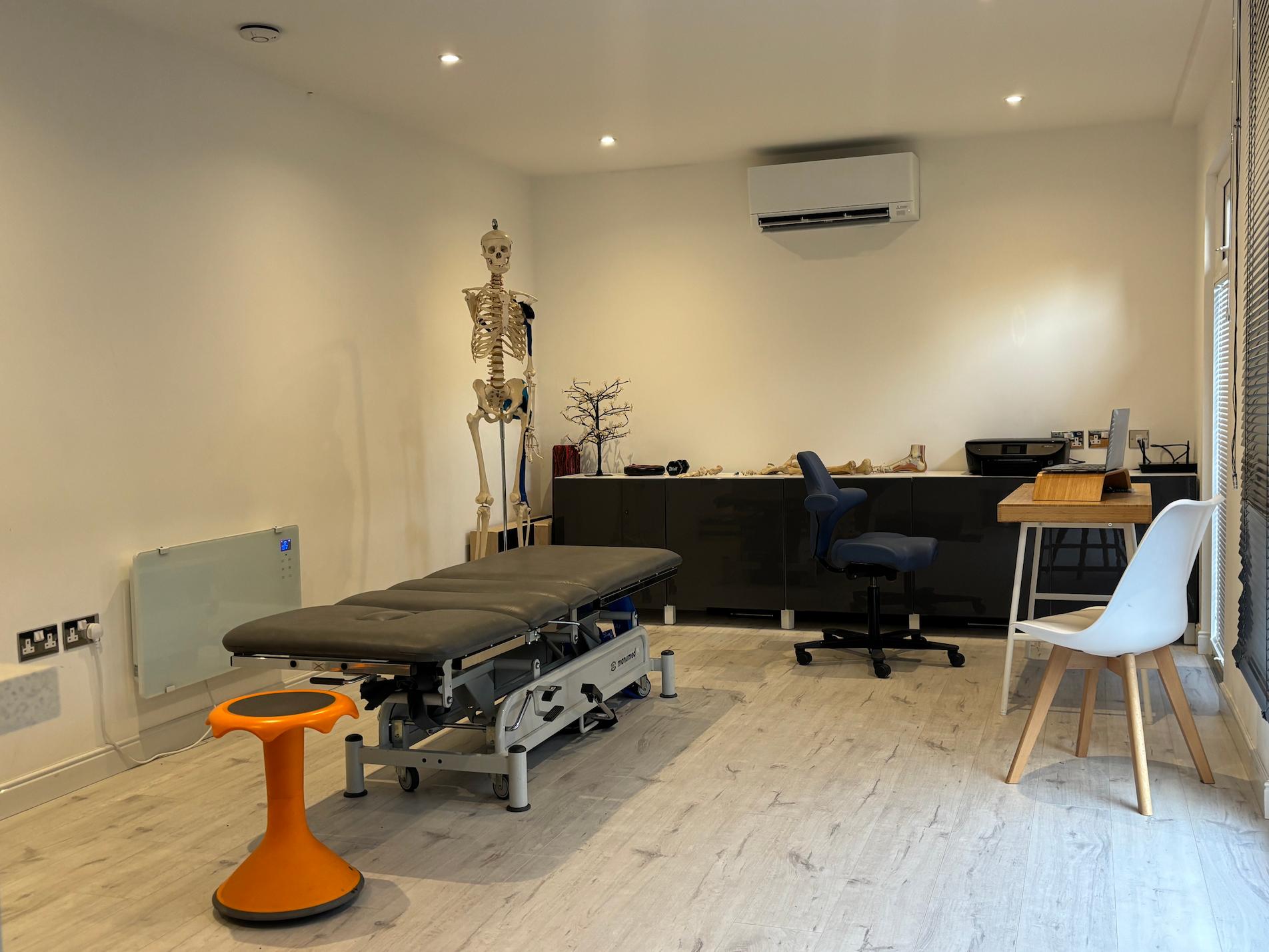 Lindsey Anderson Physiotherapy Studio (1)